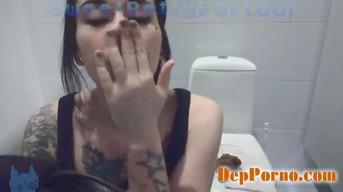 Super Public Wc Extreme [FullHD 1080p]  2018 (Actress: SweetBettyParlour)