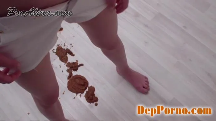 Alina Pooping In White Shorts And Smeared Shit Ass [HD 720p]  2018 (Pooalina) Pooping Girls, Shitting Girls