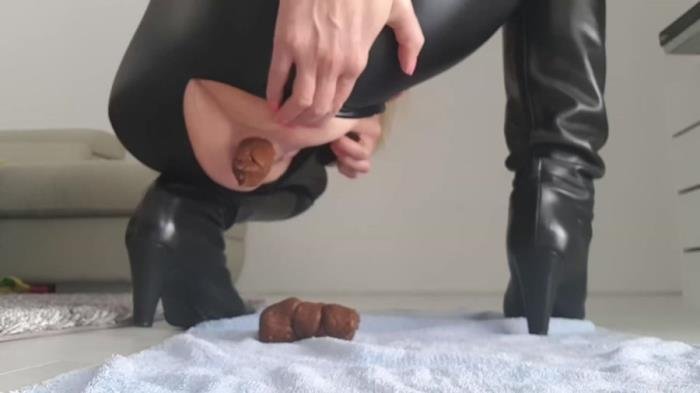Catsuit Aroused Poop [FullHD 1080p]  2018 (Actress: Love to Shit Girls)