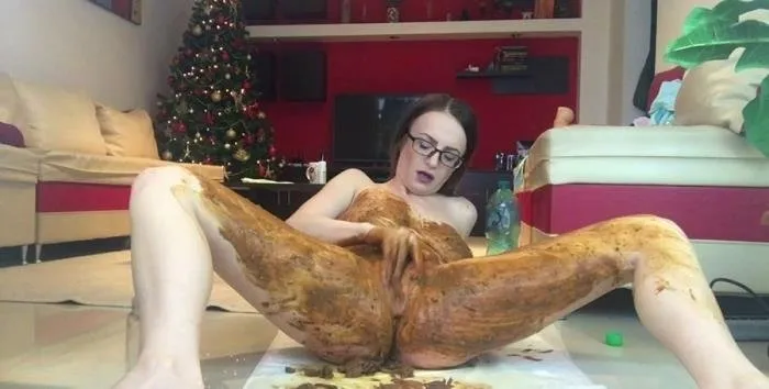 Smearing and orgasms in a skype show [HD 720p]  2018 (JosslynKane) Shitting Girls, Solo Scat