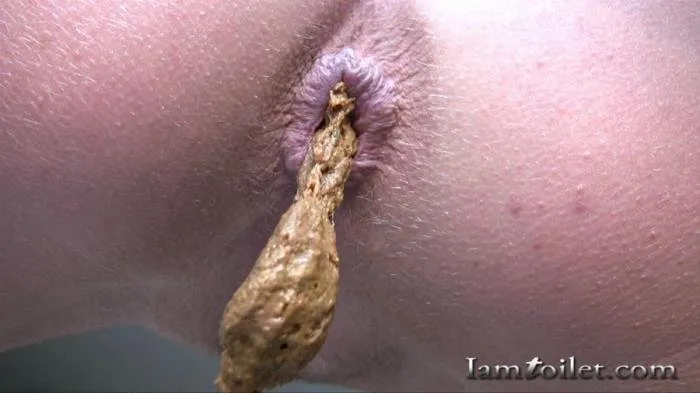 Straight From the Source [HD 720p]  2018 (Syuzy) Solo Scat, Poop Smear