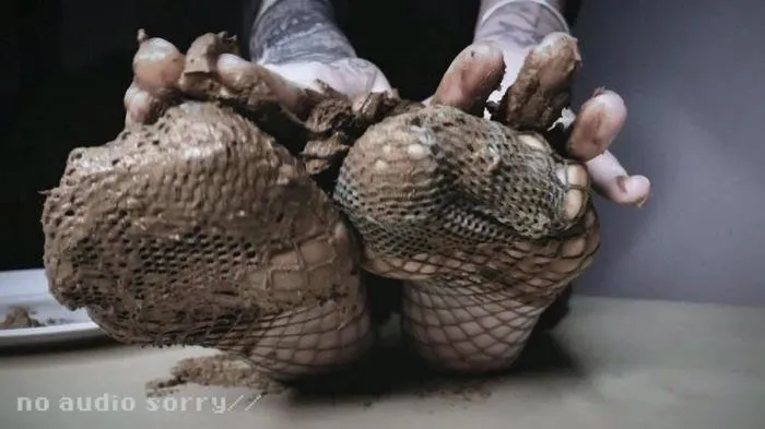 Please! Eat Shit from my Feet [FullHD 1080p]  2018 (DirtyBetty) Scatology