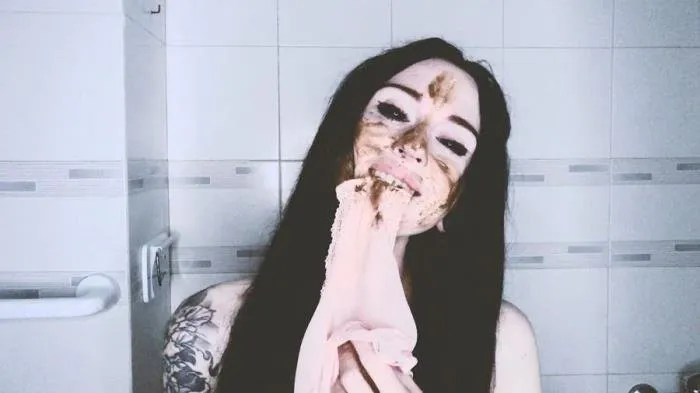 Bathroom SCAT play adventures [HD 720p]  2018 (Actress: DirtyBetty)