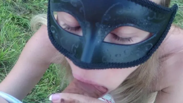 Suck dick in the shit in natur [FullHD 1080p]  2018 (Brown wife) Outdoor, Blowjob