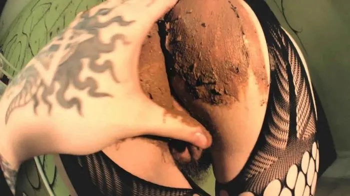 Wanna touch me? Play with my shit? [FullHD 1080p]  2018 (DirtyBetty) Farting, Poop