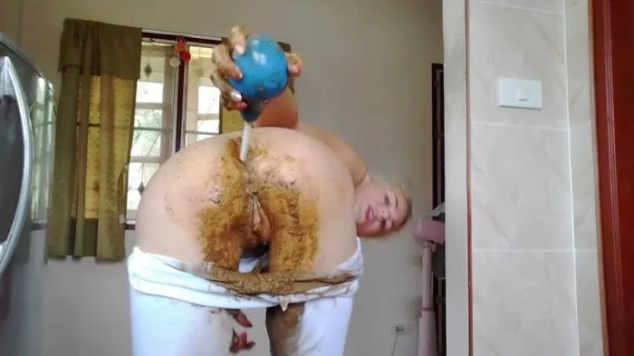 Dancing, Creamy Poo, Enema, Fart in White Leggings [HD 720p]  2018 (MissAnja) Enema, Scat
