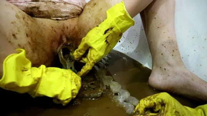Fecal bath Part 3 [FullHD 1080p]  2018 (WCwife) Solo, Scatting