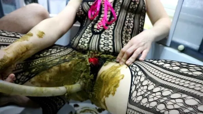 Public sewer pipe Part 2 [FullHD 1080p]  2019 (WCwife) Defecation, Farting