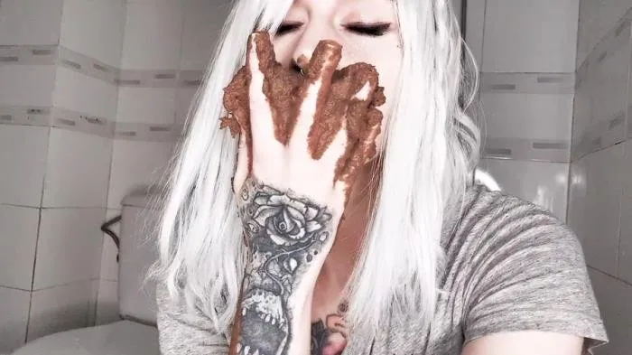 Extreme Luxus Scat Play [FullHD 1080p]  2019 (Top Model Betty) Scatology, Poop