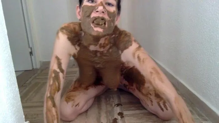 Shitting and eating [HD 720p]  2019 (nastymarianne) Kaviar Scat, New scat