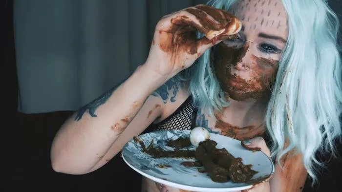 Monsta girl ate own shit with ur eyes [FullHD 1080p]  2019 (DirtyBetty) Scatology, Solo