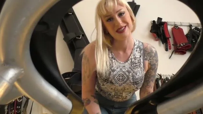 A Harsh Introduction [FullHD 1080p]  2020 (MissAnnasToilet) Domination, Toilet Slavery