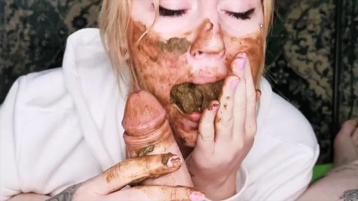 Eating Dick With Rock Like Shit [UltraHD 4K]  2021 (DirtyBetty) Defecation, Eat