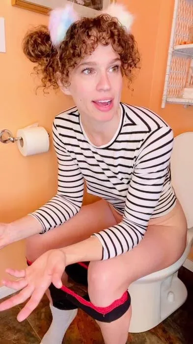 role play poop in bathroom [UltraHD 2K]  2021 (VibeWithMolly) Big Farting Girls, Stars Scat