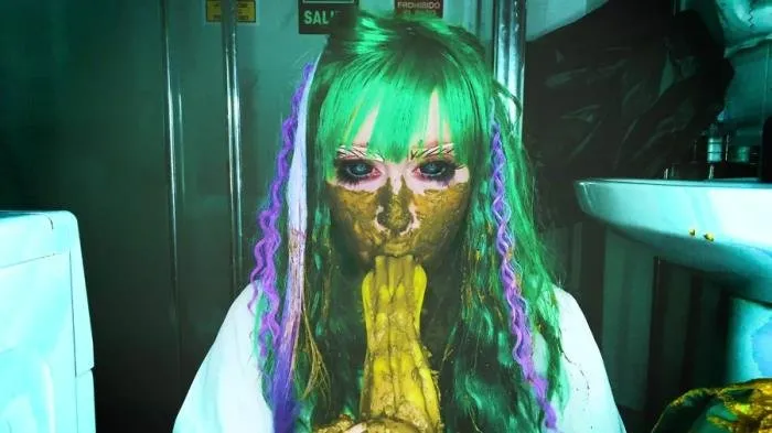 What’s going on here? [UltraHD 4K]  2021 (Actress: DirtyBetty)