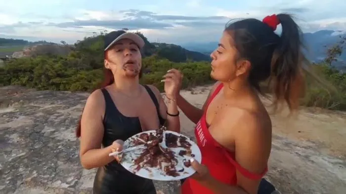 Making a poop cake at the airport [FullHD 1080p]  2021 (Scarlethot) Defecation, Lesbians