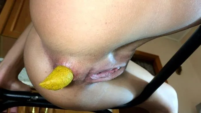 Live Toilet Feeding [FullHD 1080p]  2021 (Marcos579) Scatting Girl, Young Girls