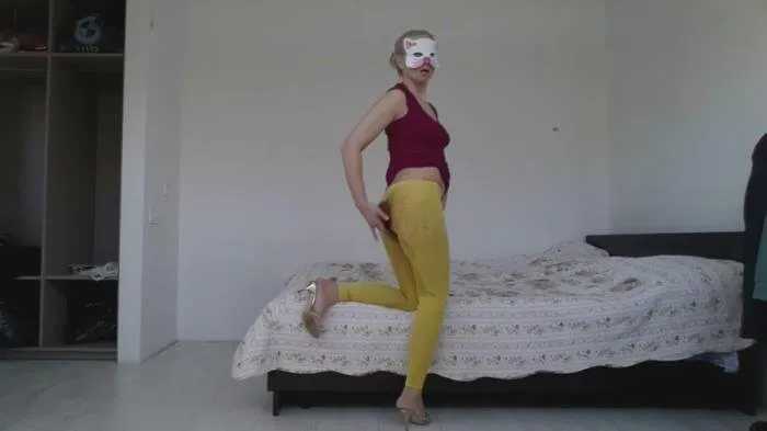 Yellow Tights Slap Messy [FullHD 1080p]  2022 (Thefartbabes) Solo, Voyeur