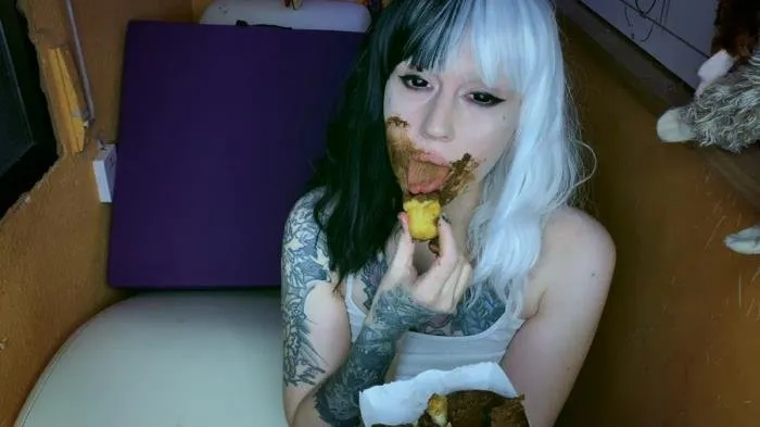 Eat plus Scat Weirdcore [UltraHD 4K]  2022 (DirtyBetty) Solo, Teen