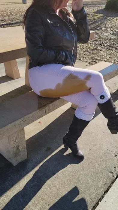 Oopsie Poopsie [UltraHD 2K]  2022 (Messylexi) Big Farting Girls, Stars Scat