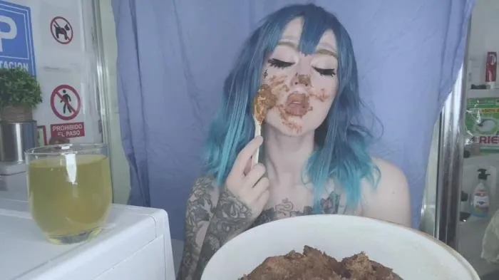 Sexy Ghost Babe SCAT Madness [FullHD 1080p]  2023 (DirtyBetty) Teen, Eat