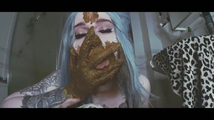 ITS ALIVE! scat poop fetish [FullHD 1080p]  2023 (DirtyBetty) Teen, Eat