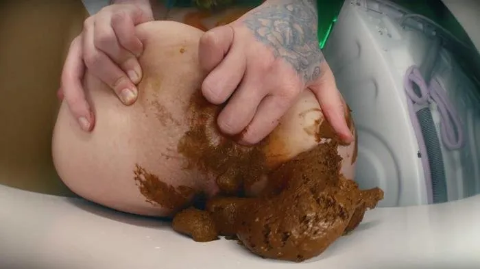 Have you sniffed female poop? [FullHD 1080p]  2023 (DirtyBetty) Poop, Solo
