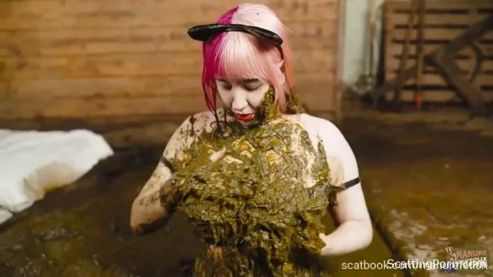 Catwoman Lyndra first time in the manure channel [FullHD 1080p]  2024 (Actress: Asian)