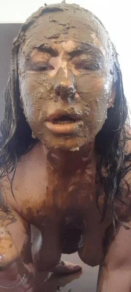 Dirty Shit Bottle Extreme Play [UltraHD 2K]  2024 (Actress: LiliXXXFetish)