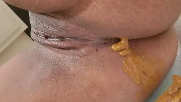 Pee and poop ass and pussy close up [HD 720p]  2024 (Actress: UniElla)