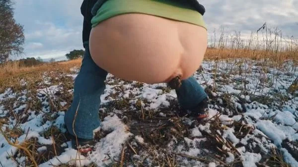 First Snow [HD 720p]  2025 (Actress: Mia Skye aka MiaRoxxx)