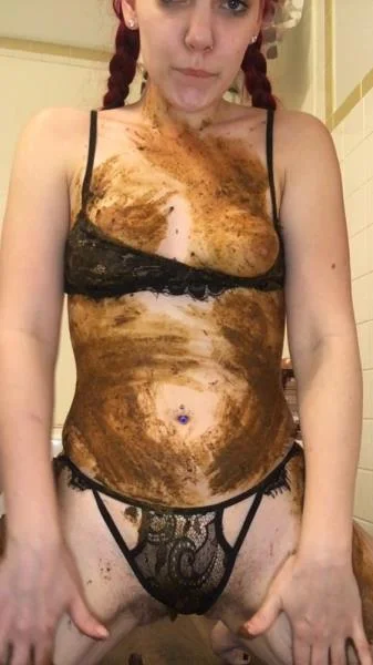 Thanksgiving Dinner Shit [SD]  2025 (Scatqueen420) Teen
