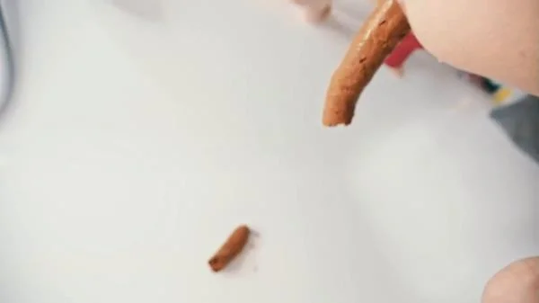 Piss'n Poo In Bathtube [HD 720p]  2025 (Mia Skye aka MiaRoxxx) Pooping, Dirty Anal