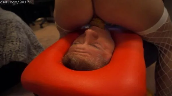 Farts Filth [FullHD 1080p]  2025 (Goddess Amirha) Facesitting, USA