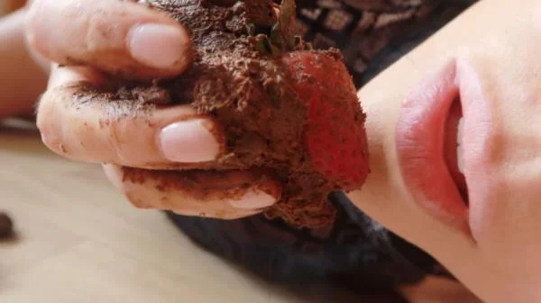 Strawberry Avalanche [FullHD 1080p]  2026 (Sabrina Dacos)