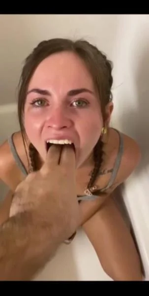 Salvaged Partial Videos [UltraHD 2K]  2026 (Defecation, Amateur)