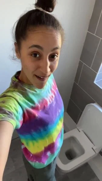 Silence In The Toilet [FullHD 1080p]  2026 (Solo, Defecation)