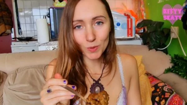 POV Cook And Feed [FullHD 1080p]  2026 (Solo, Defecation)