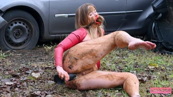 EAT DOG SHIT FOR CHRISTMAS [UltraHD 4K]  2026 (Outdoor, Toy Play)