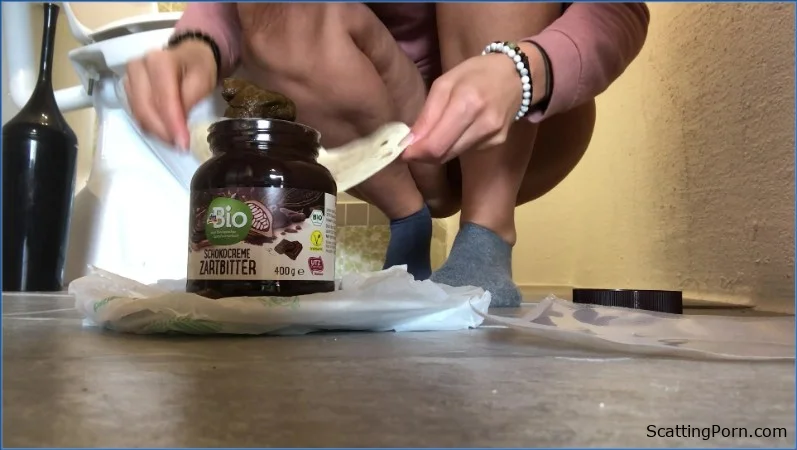 Brown Food for My Slave - Linda aka Vegan Linda (FullHD 1080p) Diarrhea, Anal