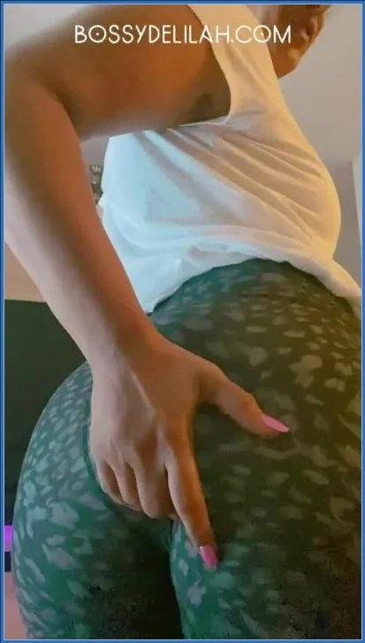 Steven paypig fart sniffer reward - Bossy Delilah  (SiteRip) Scat, Anal