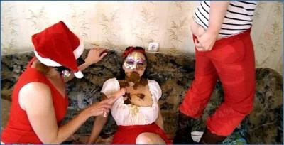 ModelNatalya94's Snow White And 2 Dwarfs Lesbian Scatting video