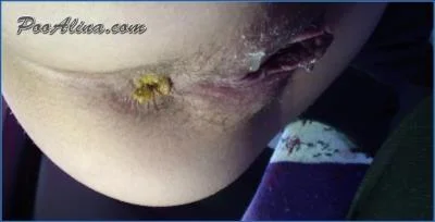 Scatting Porn with PooAlina: Young Alina Pooping in Car and Domination Peeing