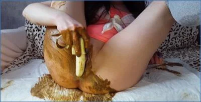 Anna Coprofield in Filthy Scatting with Banana