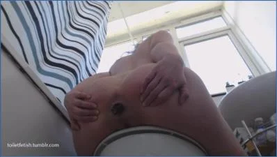 Kaidence King in British Constipation Relief- FullHD Solo Scatting
