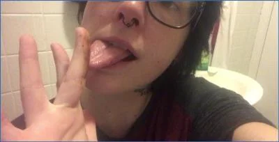 Missellie in dirty Scat and Vomit Play