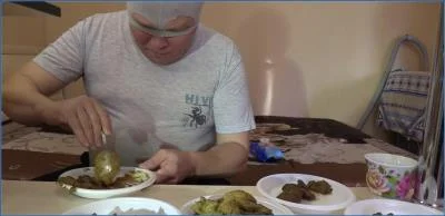 MilanaSmelly's filthy New Year's Feeding with Vomit and Scat Smearing