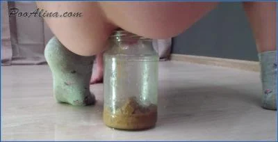 PooAlina Smelly Enema and Dirty Shit Eating with Peeing in Femdom Scat