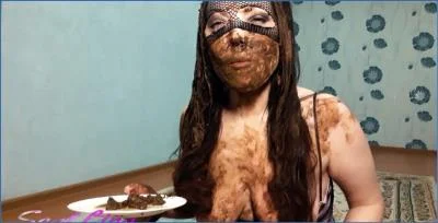 Scatlina- My Hair Is in Shit: A Russian Scat Solo Full of Smearing