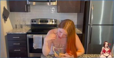 GingerCris Features in Gift Box Vomit Scatting and Smearing Solo Clip